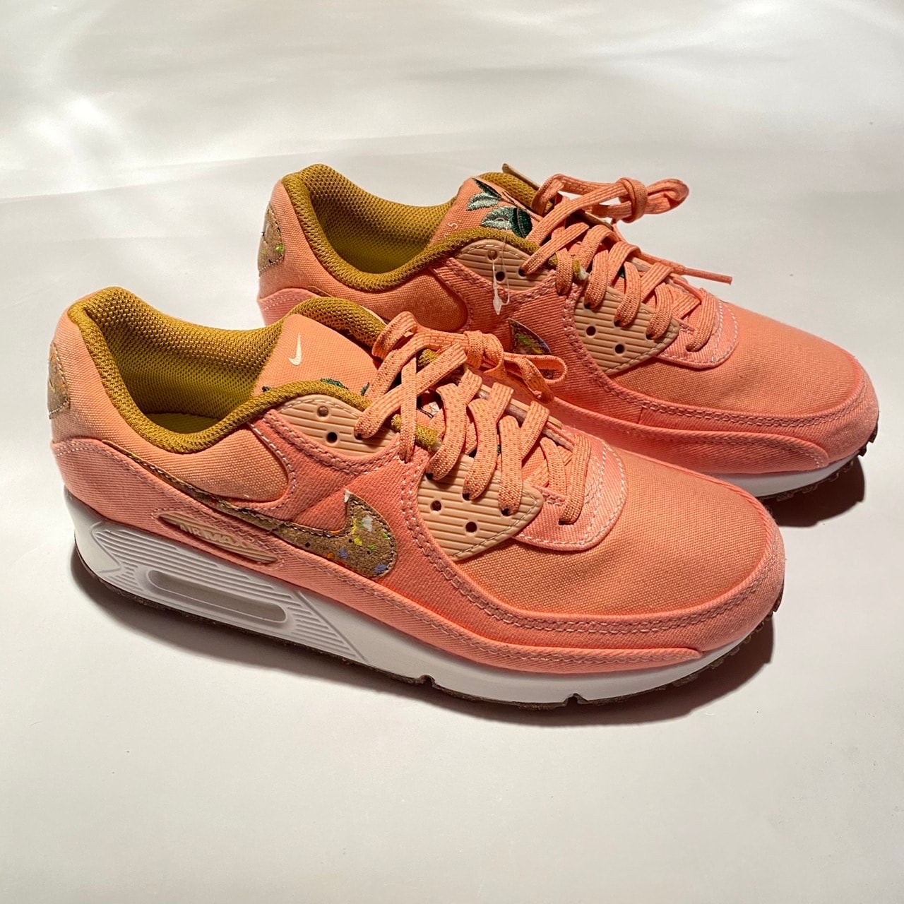 NIKE Women's AIR MAX 90 SE CORK "PINK CANVAS"