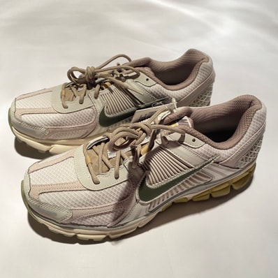 Nike Zoom Vomero 5 "Light Bone and Phantom"