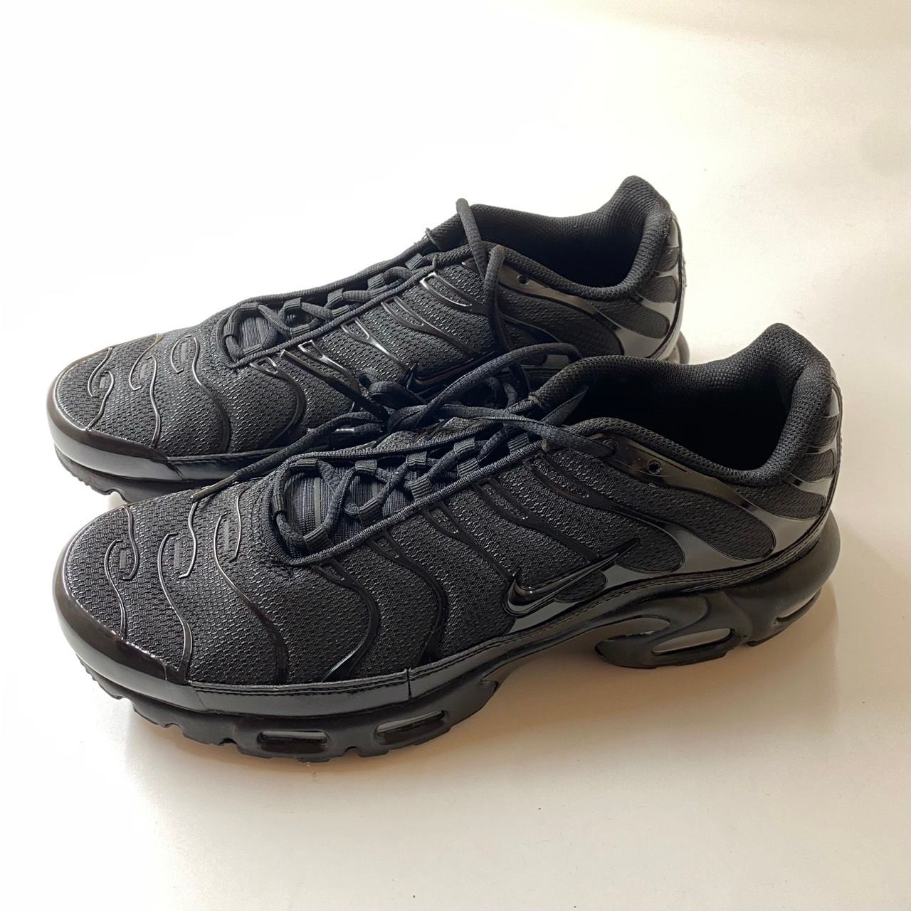 極美品 NIKE ナイキ エア マックス プラス トリプルブラック 28.5㎝ 3/15発売｜Nike Air Max Plus 
