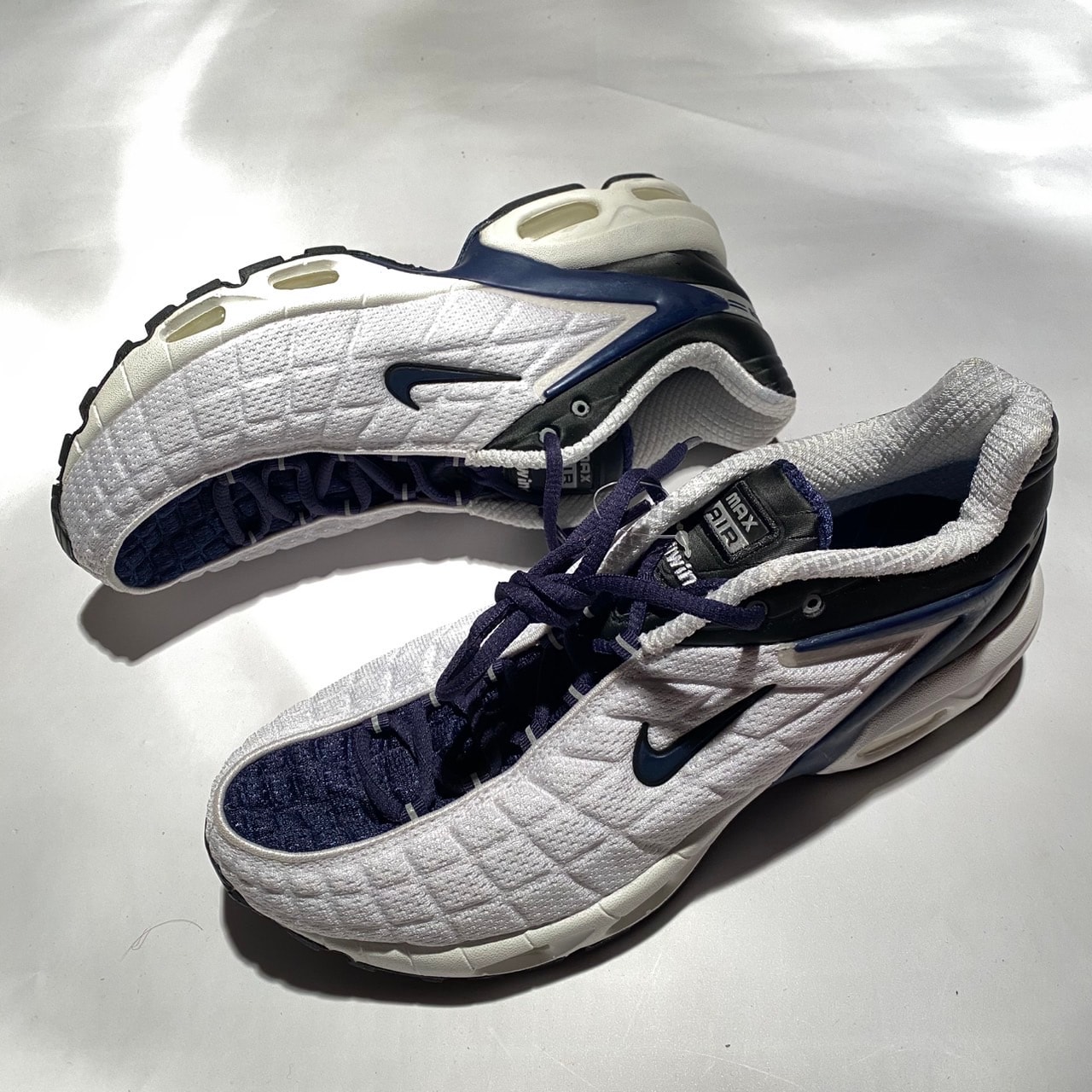 ナイキ エアマックステイルウィンド5 SP "ホワイト/ミッドナイトネイビー"