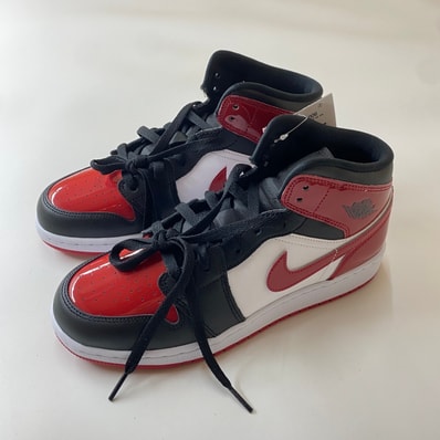 Nike GS Air Jordan 1 Mid "Black/White/Varsity Red"