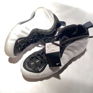 Nike Air Foamposite One "White and Black"