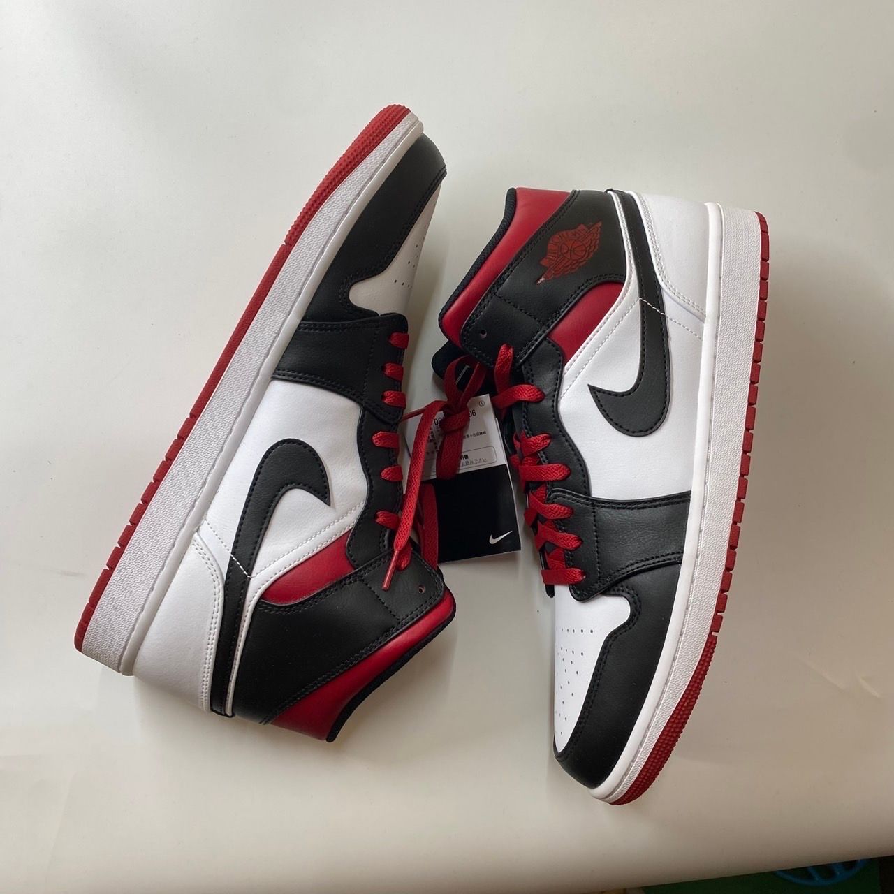 Nike Air Jordan 1 Mid "Gym Red"
