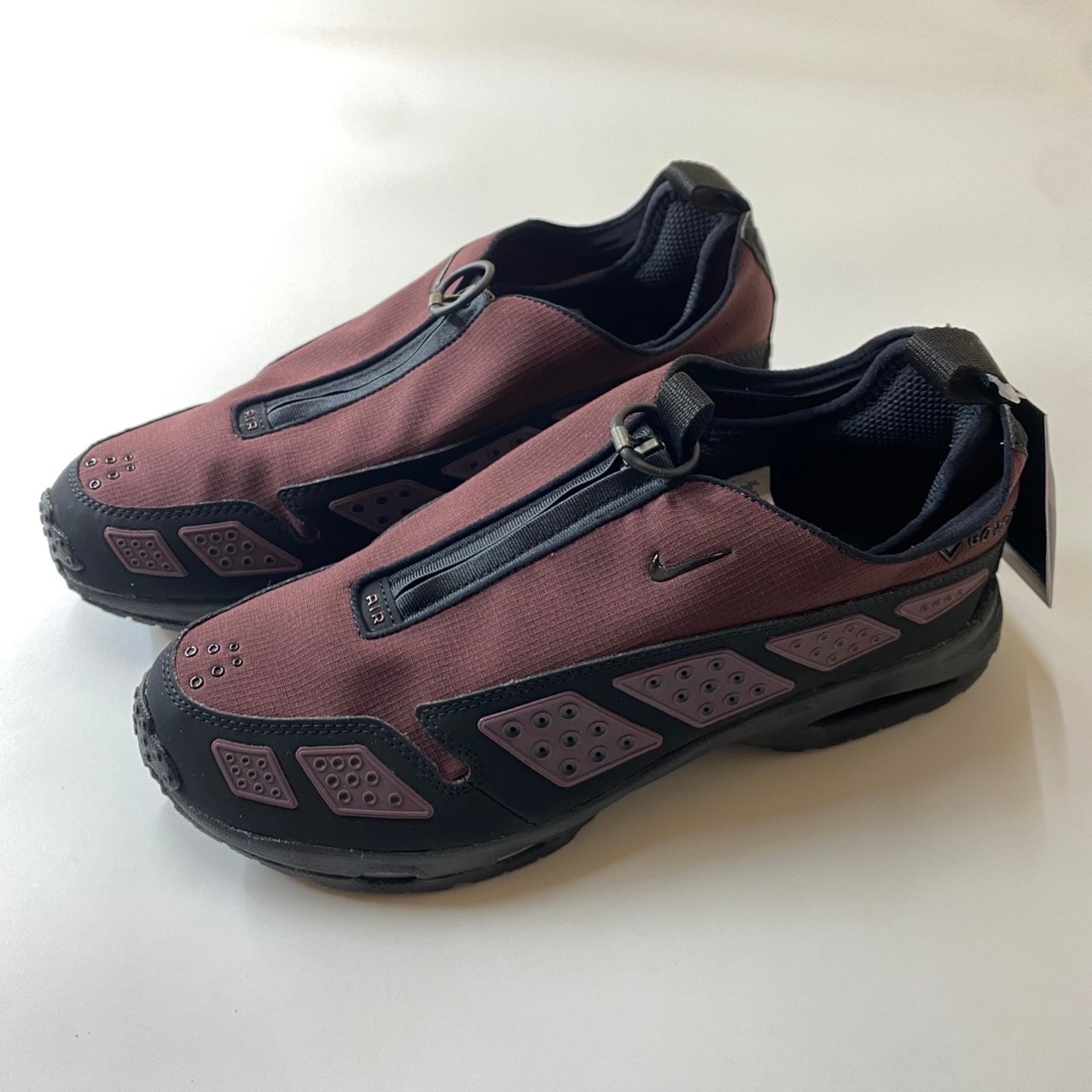 Nike Women's Air Max Sunder GORE-TEX "Burgundy Crush"