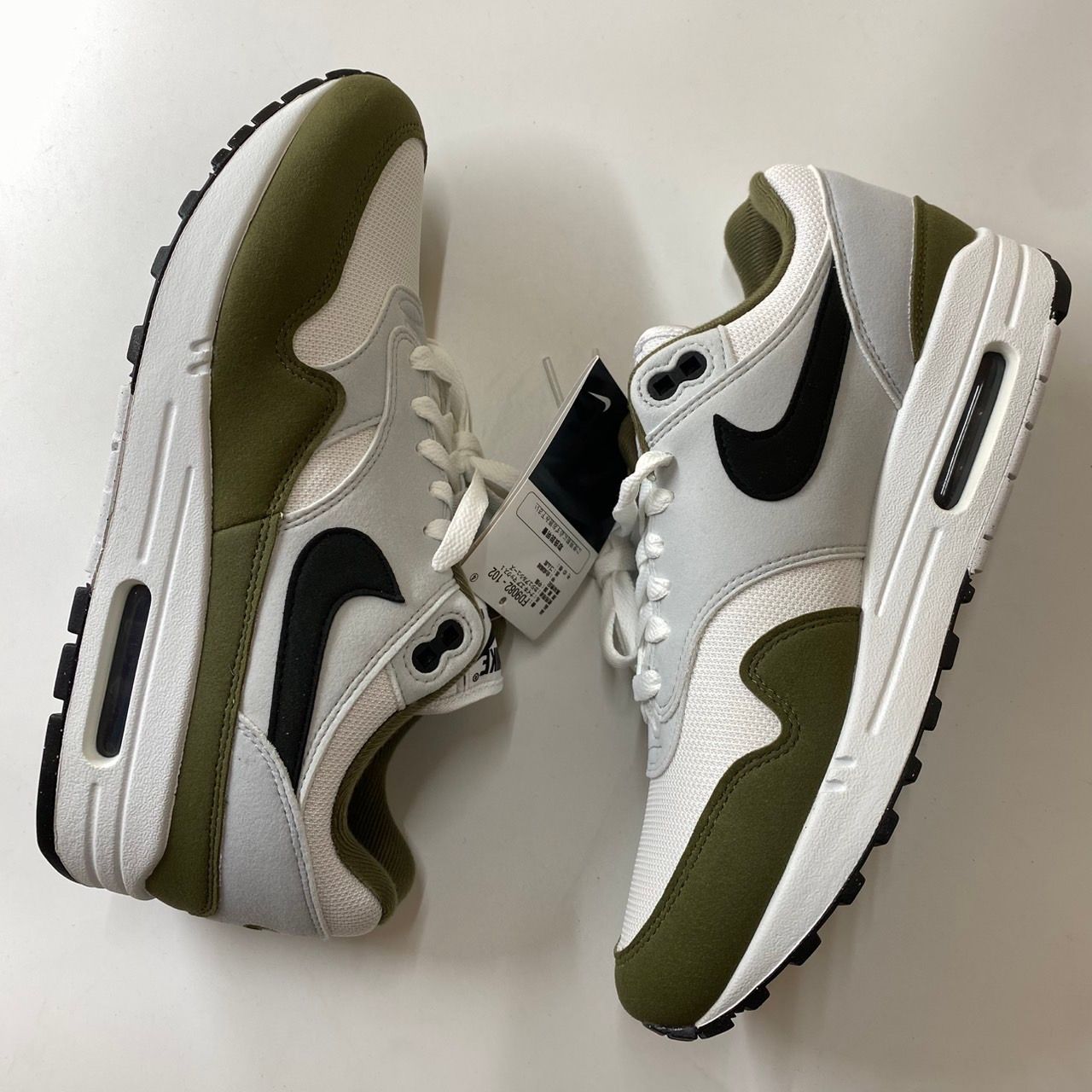 Nike Air Max 1 "White/Black/Pure Platinum/Medium Olive"