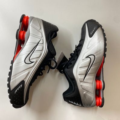 Nike Shox R4 "Metallic Silver/Red" (2024) HQ1988-002
