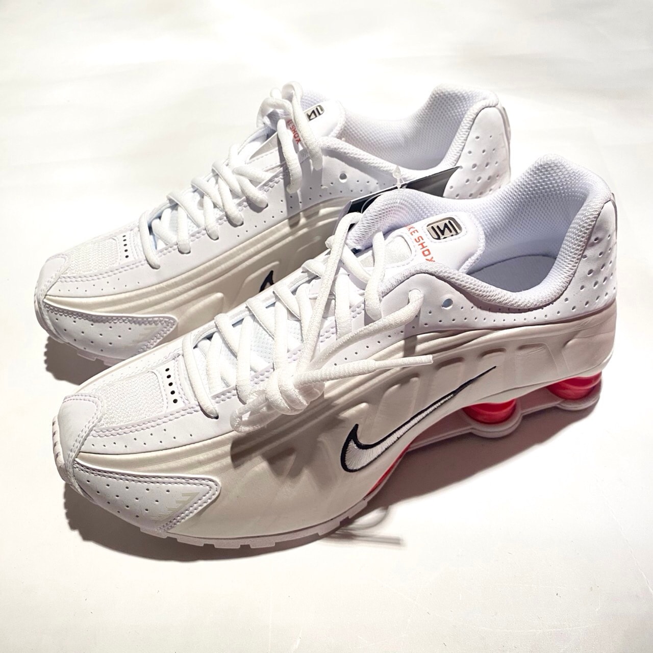 Nike GS Shox R4 "White/Phantom/Picante Red/White"
