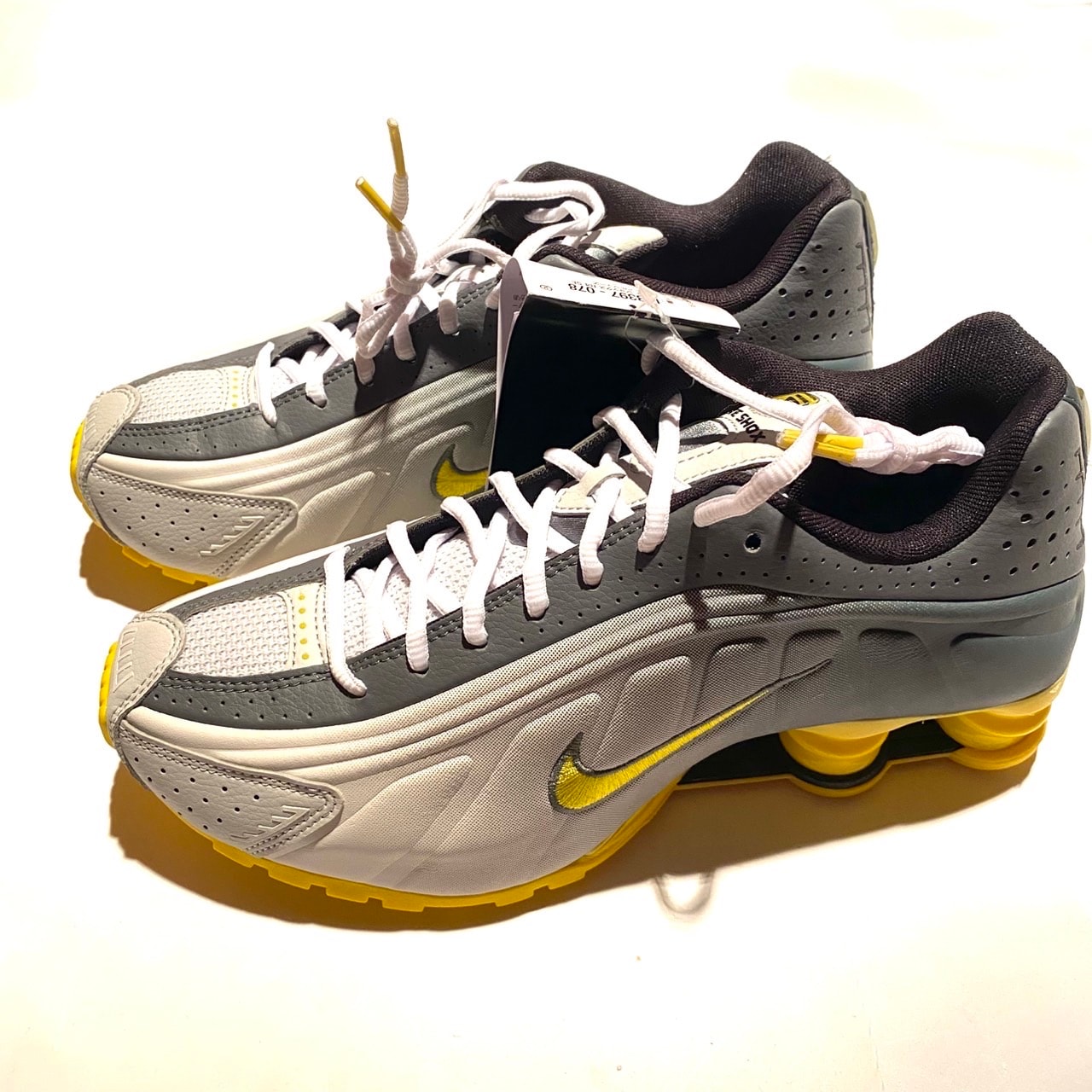 Nike Shox R4 "Bright Citron"