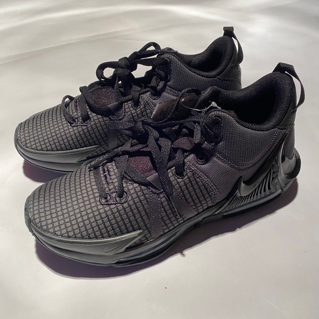 Nike LeBron Witness 7 "Black/Anthracite/Black"