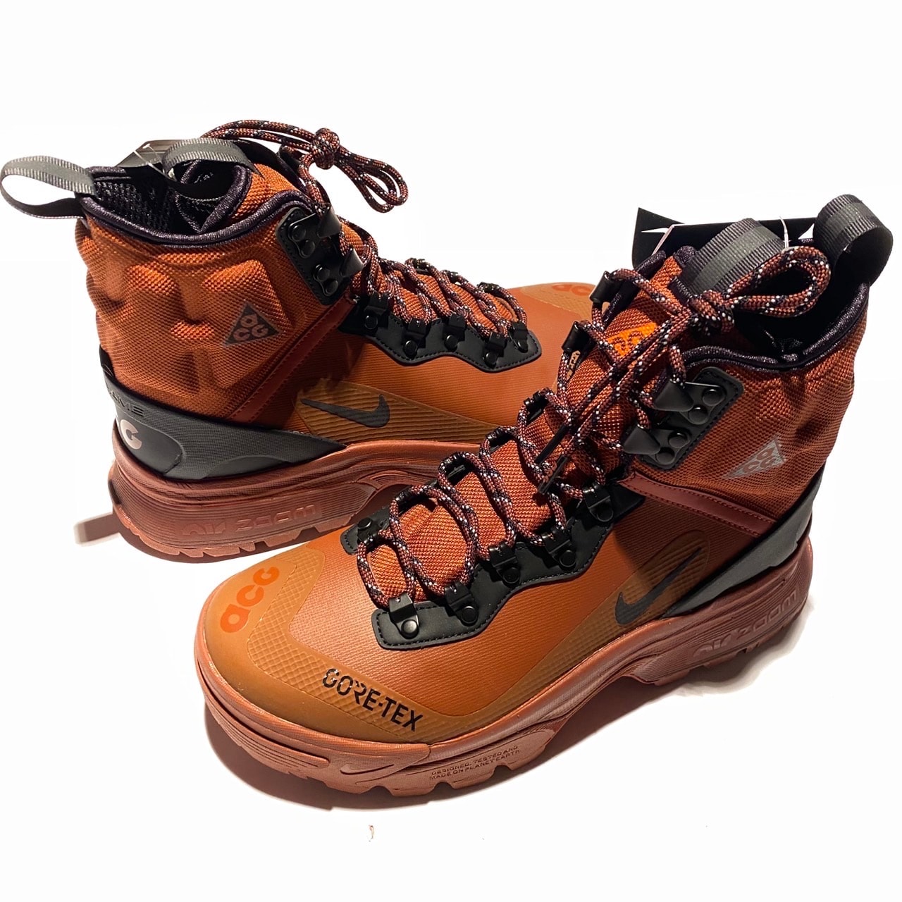 ナイキ ACG エアズーム ガイアドーム ゴアテックス "シナモン/マーズストーン/モスウッドブラウン/ブラック"