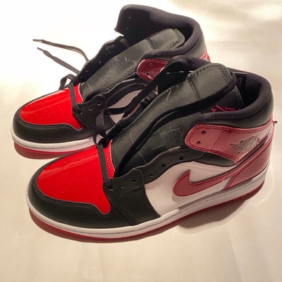 Nike Air Jordan 1 Mid SE "Black/White/Varsity Red"