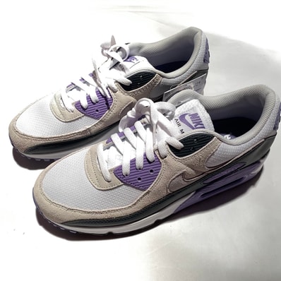 Nike Air Max 90 "White/Dusty Amethyst/Photon Dust/Light Smoke Grey"