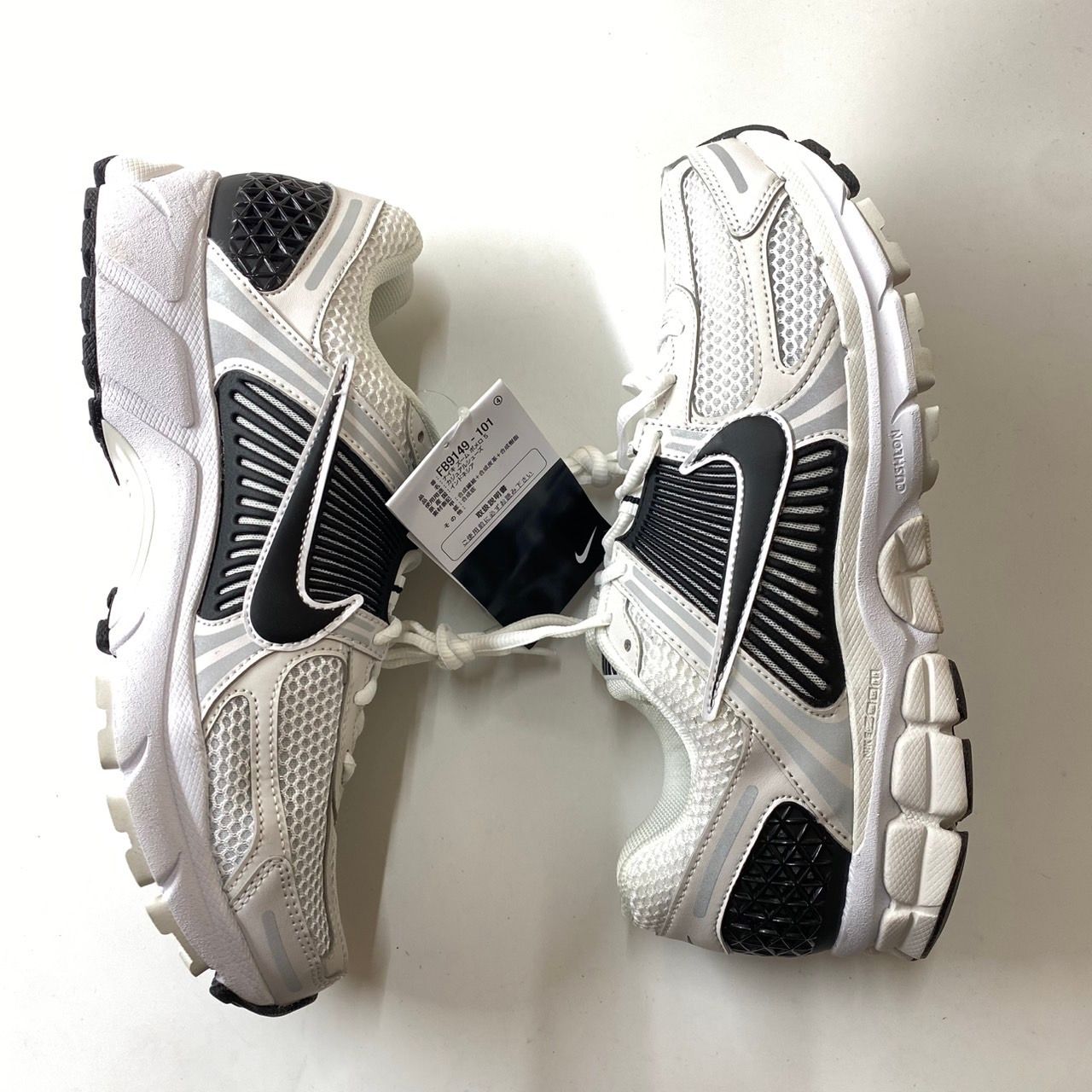 Nike Zoom Vomero 5 "White/Black"