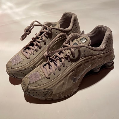 Nike Women's Shox R4 "College Grey/Flat Pewter"