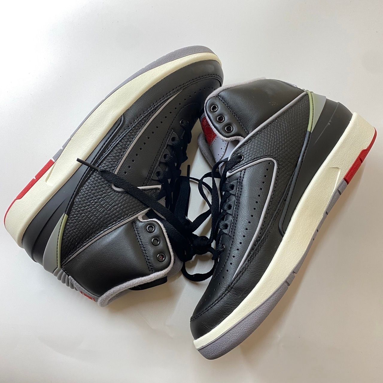 Nike GS Air Jordan 2 Retro "Black Cement"