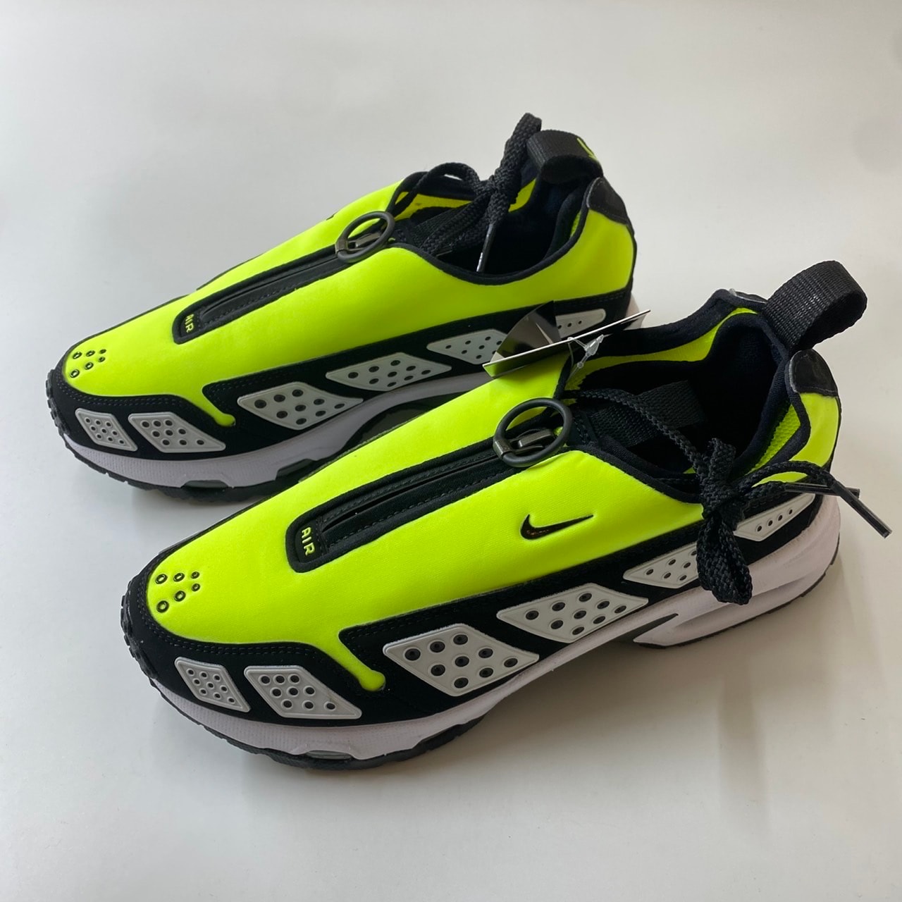 Nike Women's Air Max SNDR "Volt and Black"