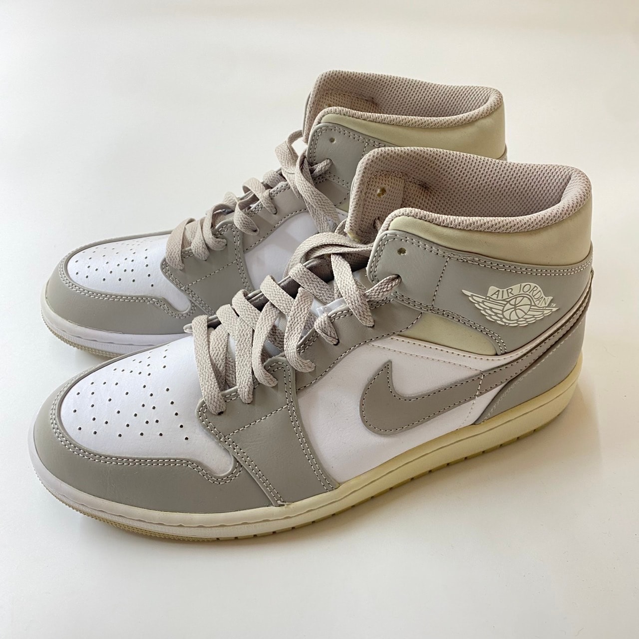 Nike Air Jordan 1 Mid "Linen"