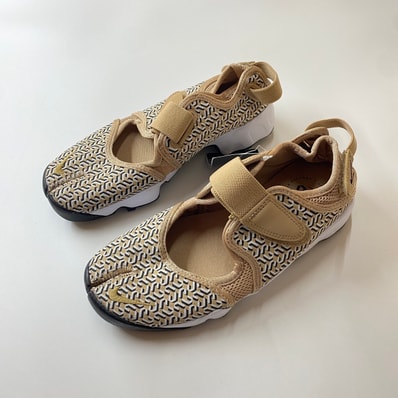 Nike Women's Air Rift "Hemp/Black/Summit White/White/Metallic Gold"