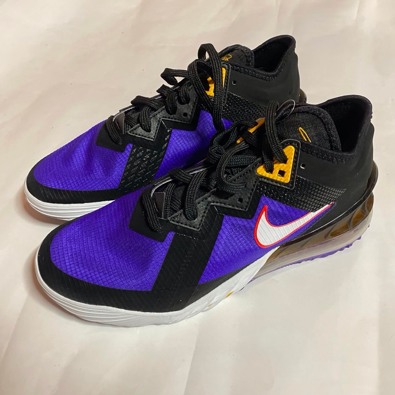 NIKE LEBRON 18 LOW "ACG"