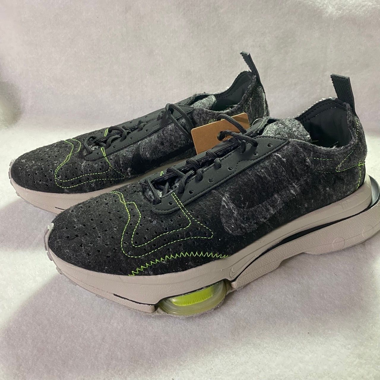 Nike Air Zoom Type N.354 "Black/Electric Green-Light Bone"