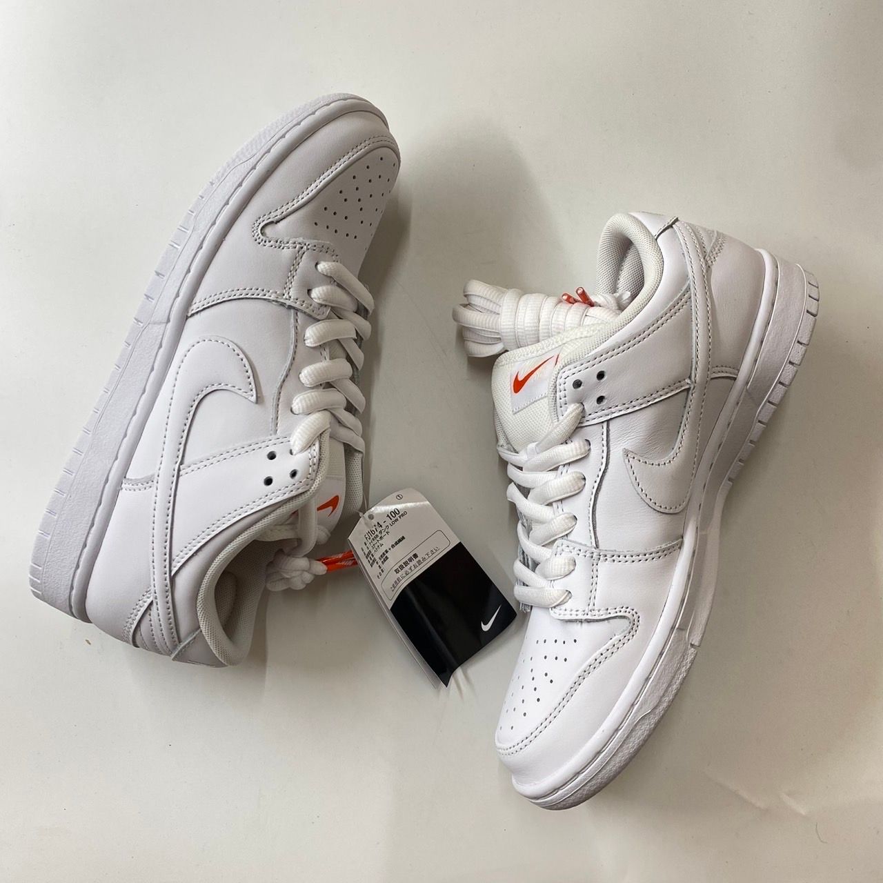 Nike SB Dunk Low Pro ISO "Triple White"