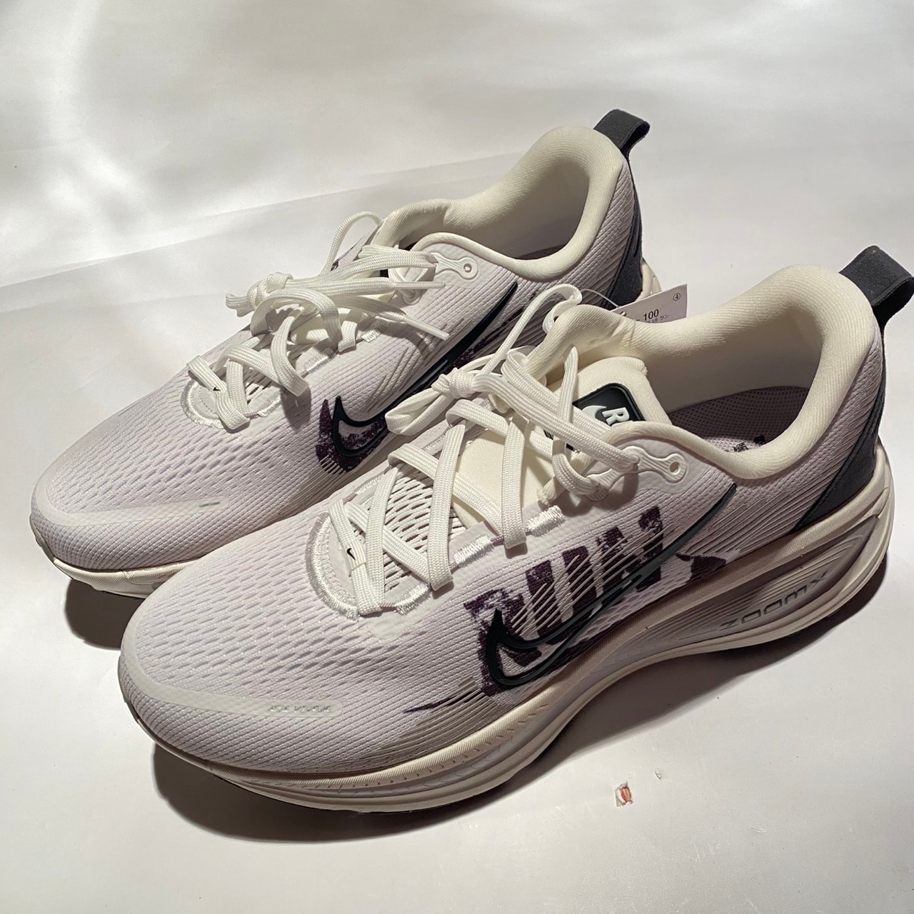 Nike Vomero 18 "Summit White/College Grey/Vast Grey/Black"