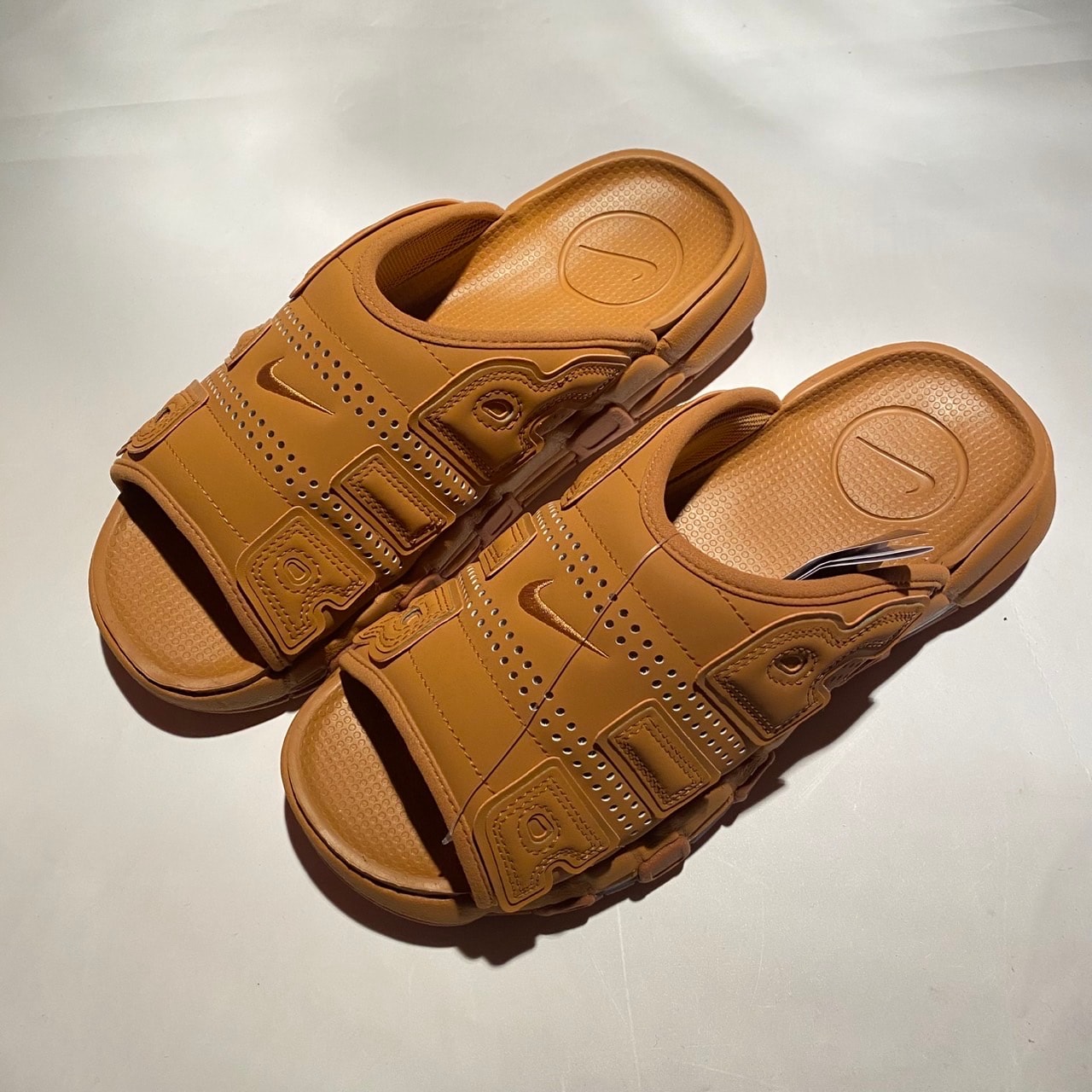 Nike Air More Uptempo Slide "Flax" (FZ3113-200/FZ3116-200)