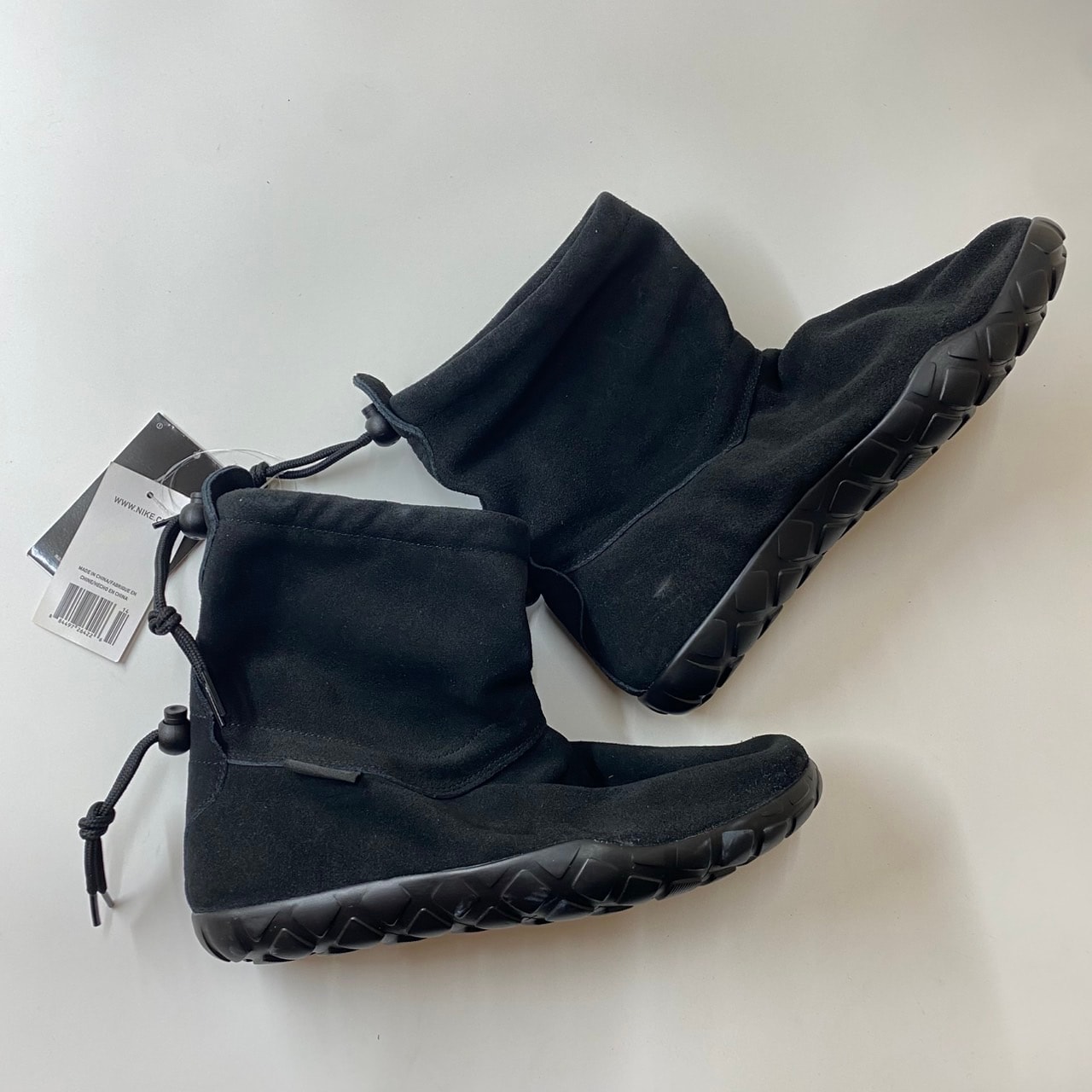 ナイキ エアチャッカ モック ウルトラ "ブラック/アンスラサイト"