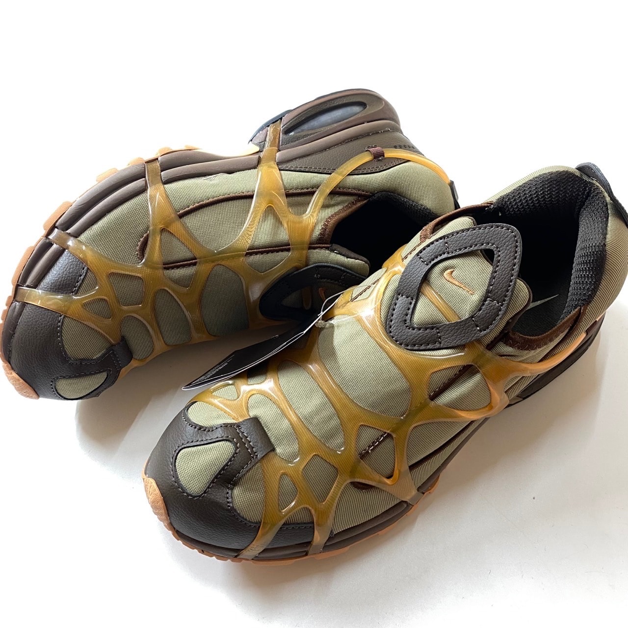 ナイキ エアクキニ "ダークチョコレート"