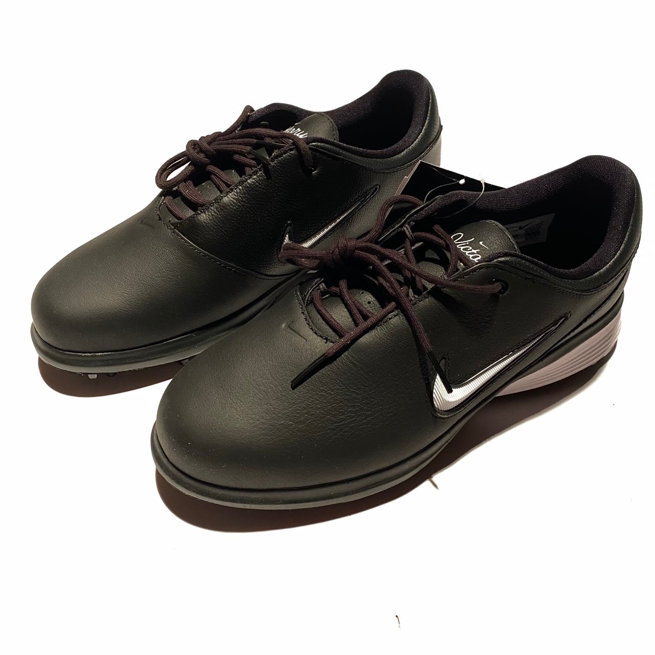 ナイキ ビクトリー ツアー4 "ブラック/ダークスモークグレー/ホワイト"