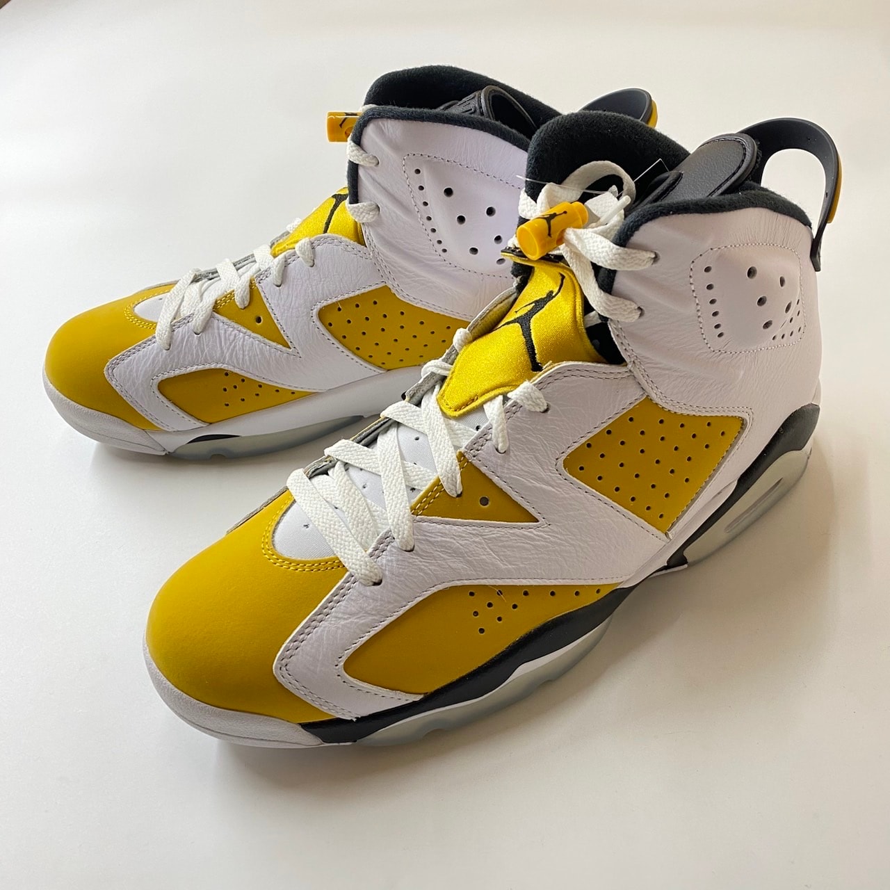 Nike Air Jordan 6 Retro "Yellow Ochre"