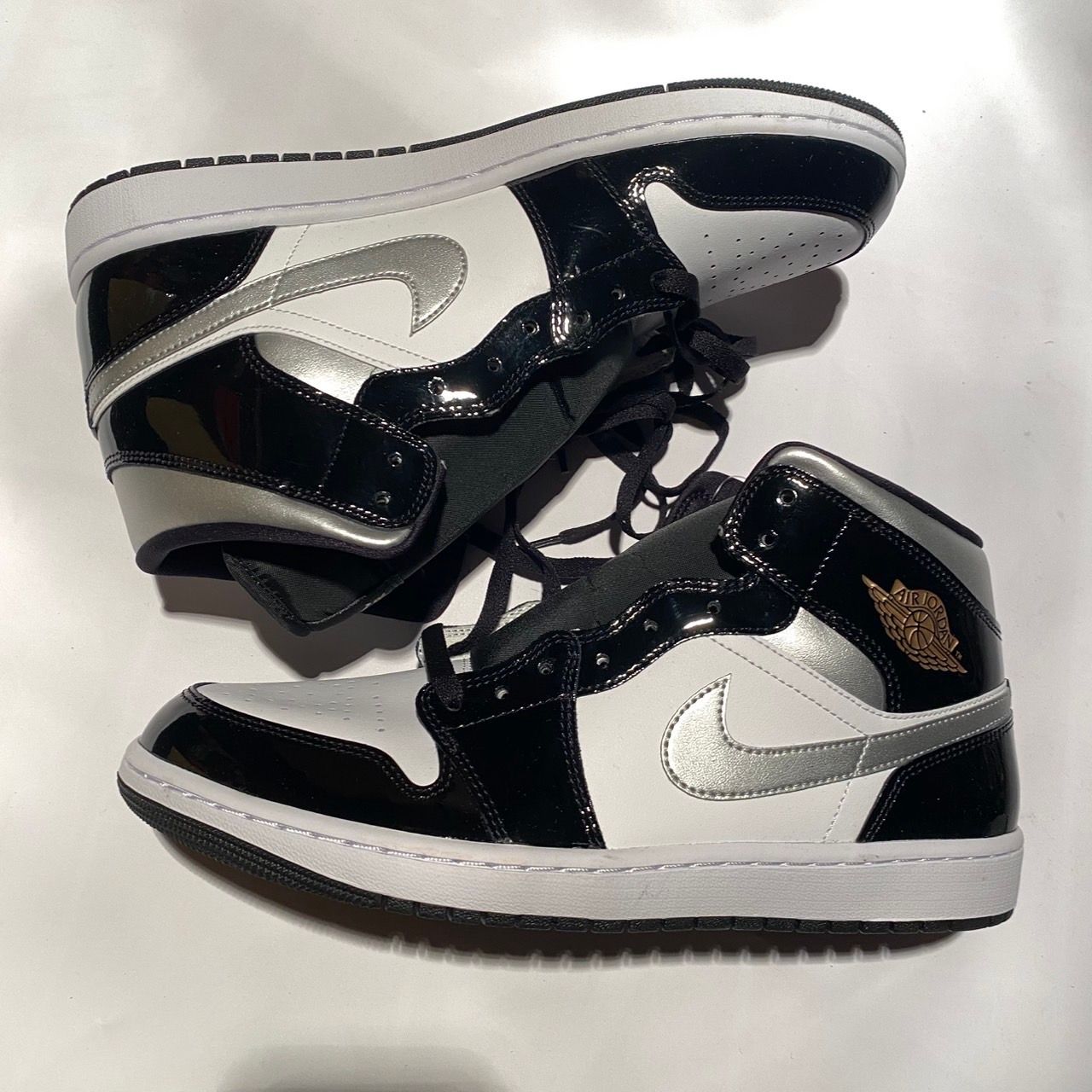 Nike Air Jordan 1 Mid "Black Patent"