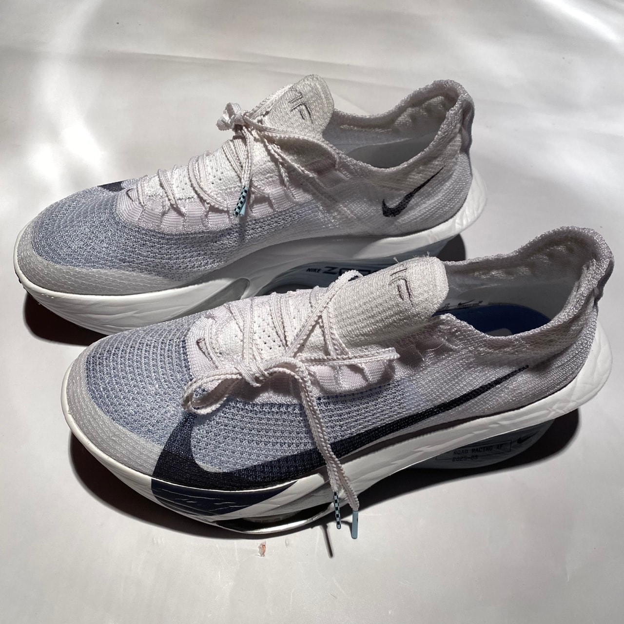 ナイキ アルファフライ3 "ホワイト/ピュアプラチナム/オブシディアンミスト/グリッドアイアン"