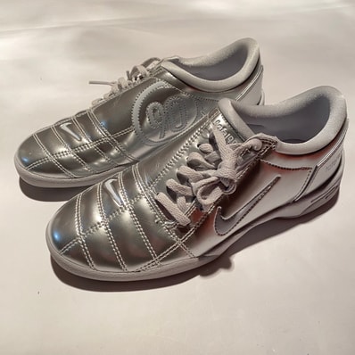 Nike Women's Total 90 3 "Metallic Platinum"