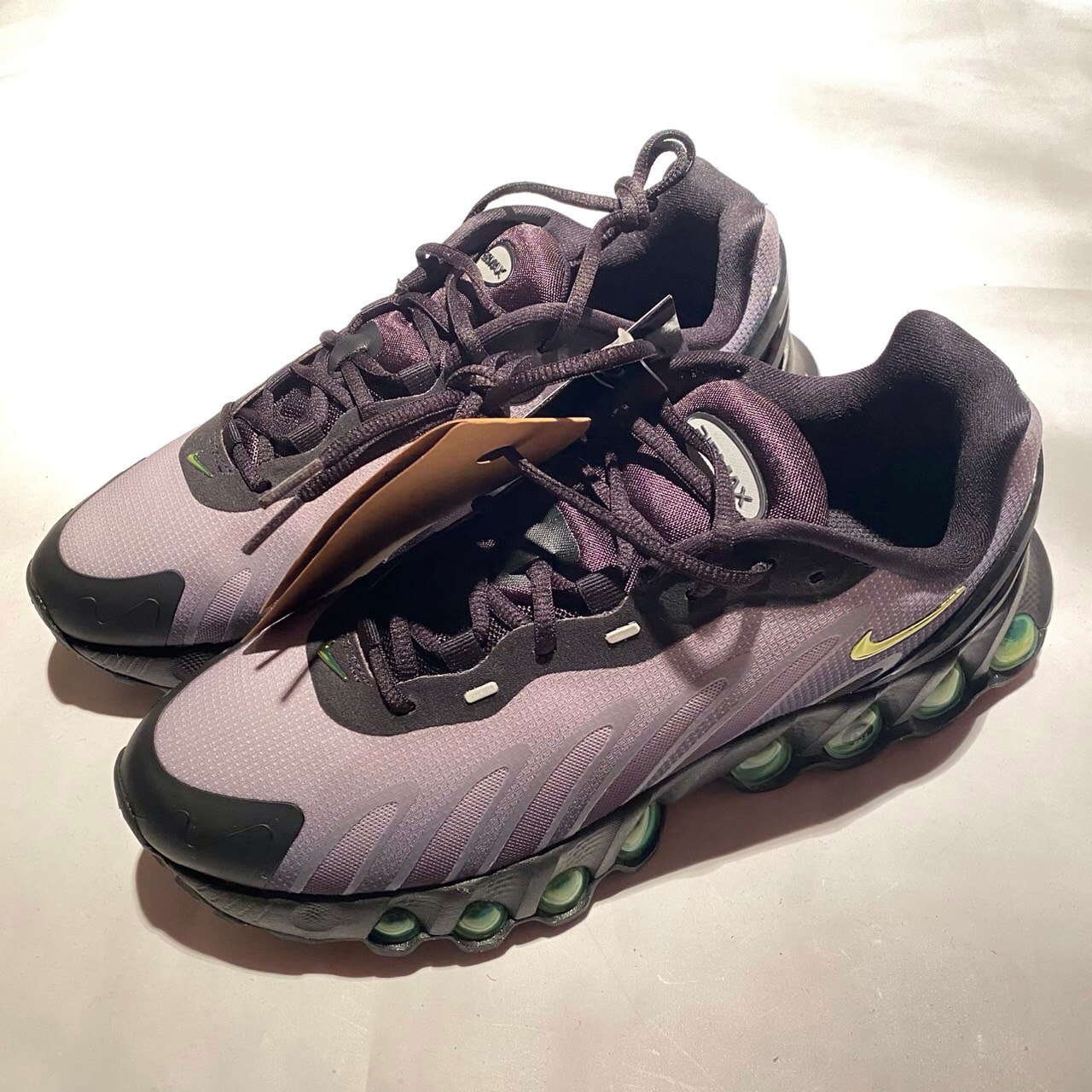 Nike GS Air Max DN8 "Black/Light Smoke Grey/Black/Volt"