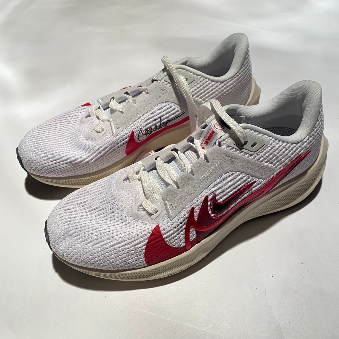 Nike Women's Air Zoom Pegasus 40 Premium "White/Photon Dust/University Red/Multi Color"