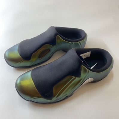 Nike Clogposite "Black and Metallic Gold"