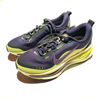 Nike Women's Vomero 18 GORE-TEX "Seaweed/Light Liquid Lime/Cyber/Seaweed"