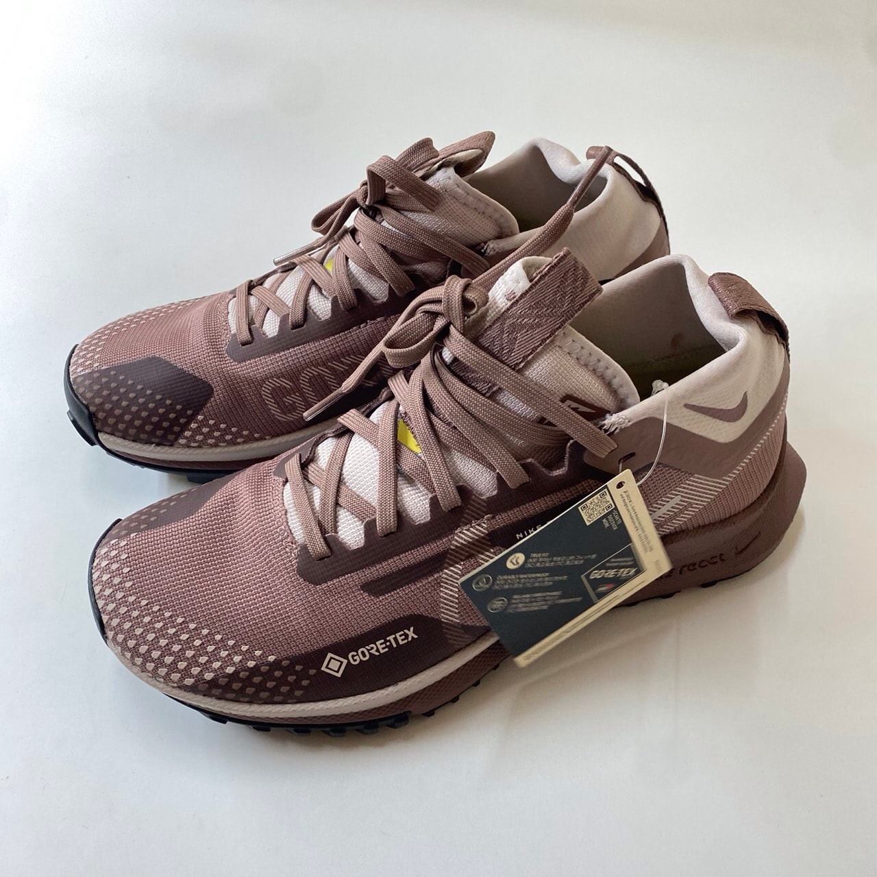 Nike Women's Pegasus Trail 4 GORE-TEX "Smokey Mauve/Saturn Gold"