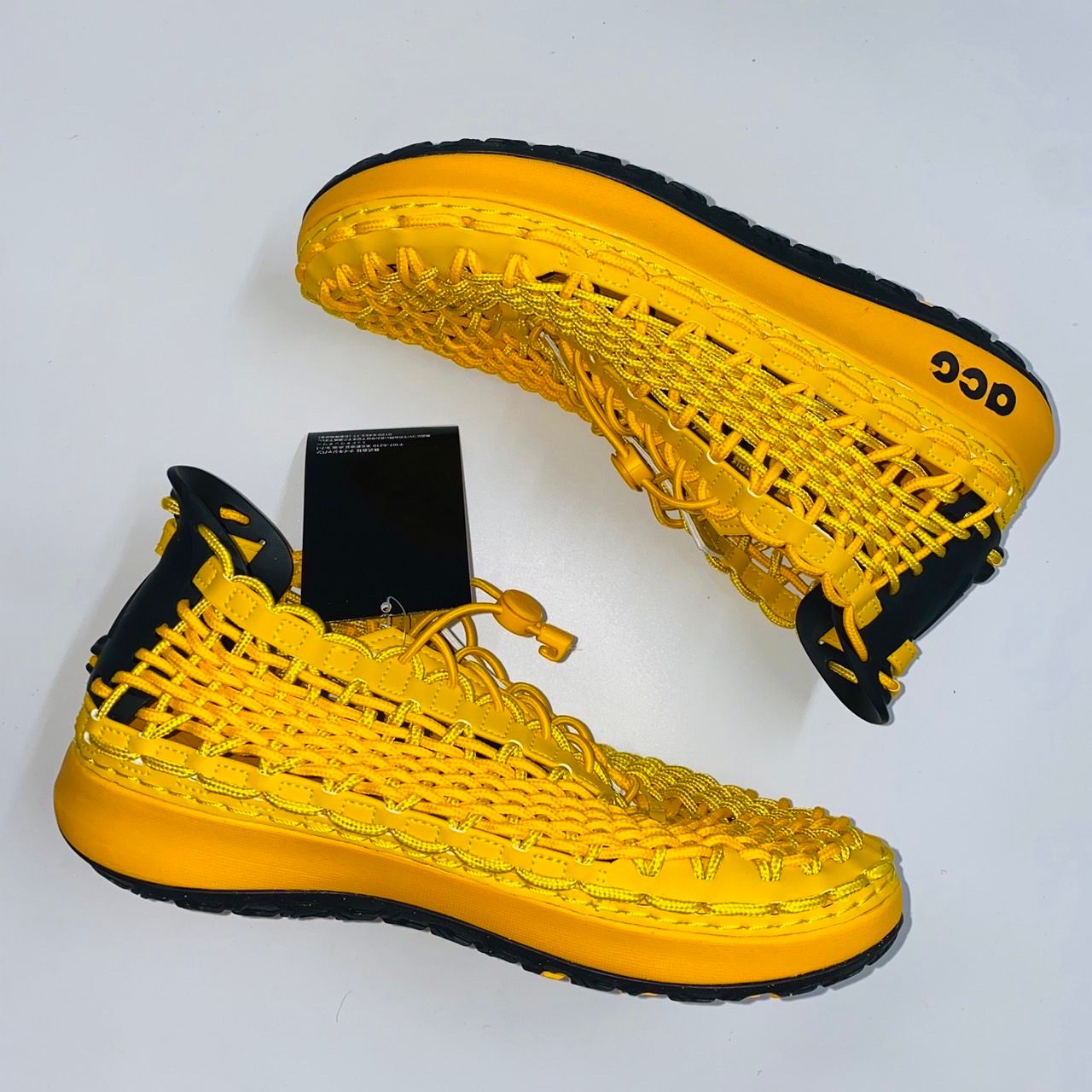 Nike ACG Watercat+ "University Gold"