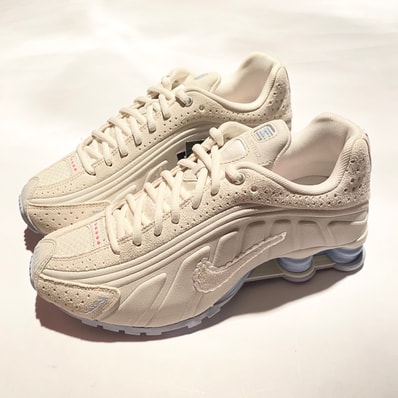 Nike Women's Shox R4 SE "Pale Ivory/Light Orewood Brown/Celestine Blue/Sail"
