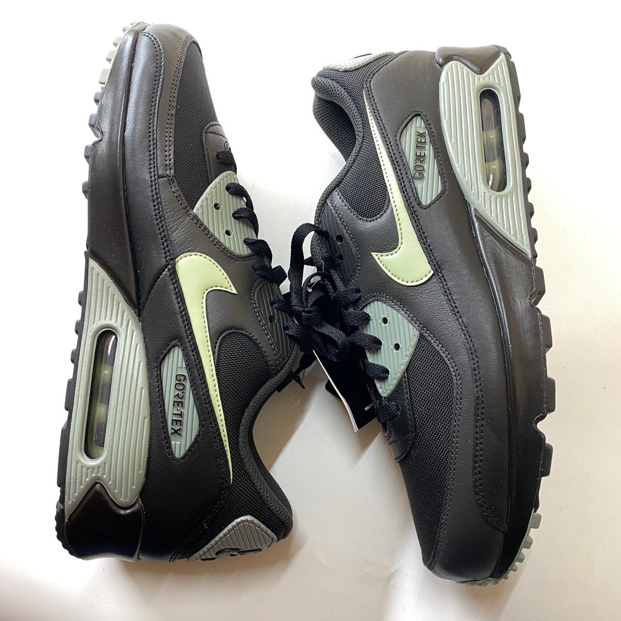 Nike Air Max 90 GORE-TEX "Black/Honeydew"