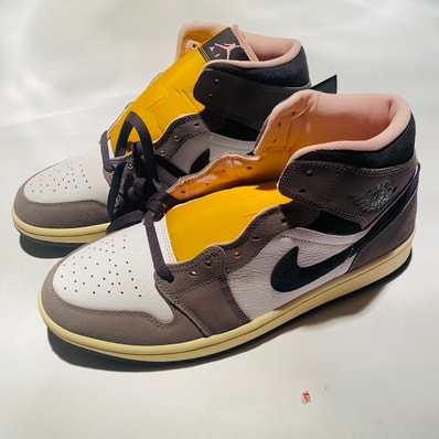 Nike Air Jordan 1 Mid "Cave Stone"