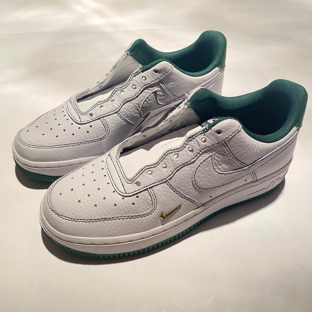 Nike Women's Air Force 1 '07 Mini Jewel "White/Metallic Gold/Gorge Green"