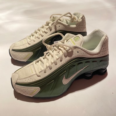 Nike Women's Shox R4 "Sail/Off Noir/Light Lemon Twist"