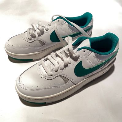 Nike Women's Gamma Force "White/Malachite/Light Smoke Grey/Summit White"