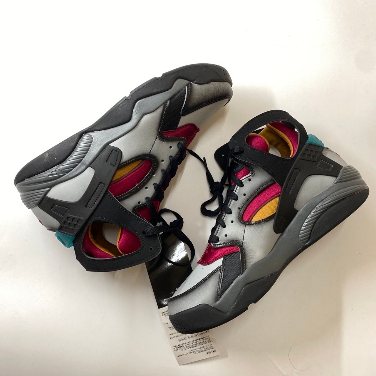 Nike Air Flight Huarache "Light Smoke Grey and Noble Red"