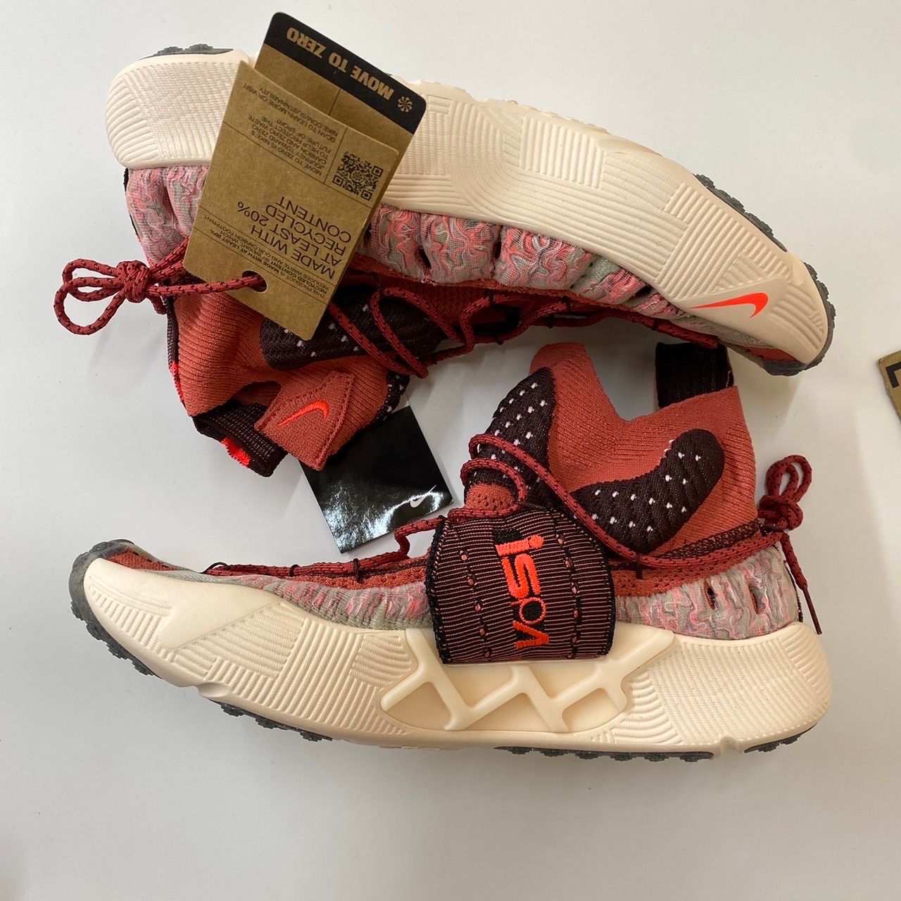 Nike ISPA Sense Flyknit "Adobe and Bright Crimson"