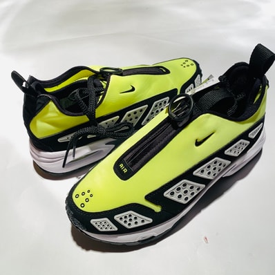 Nike Women's Air Max SNDR "Volt and Black"