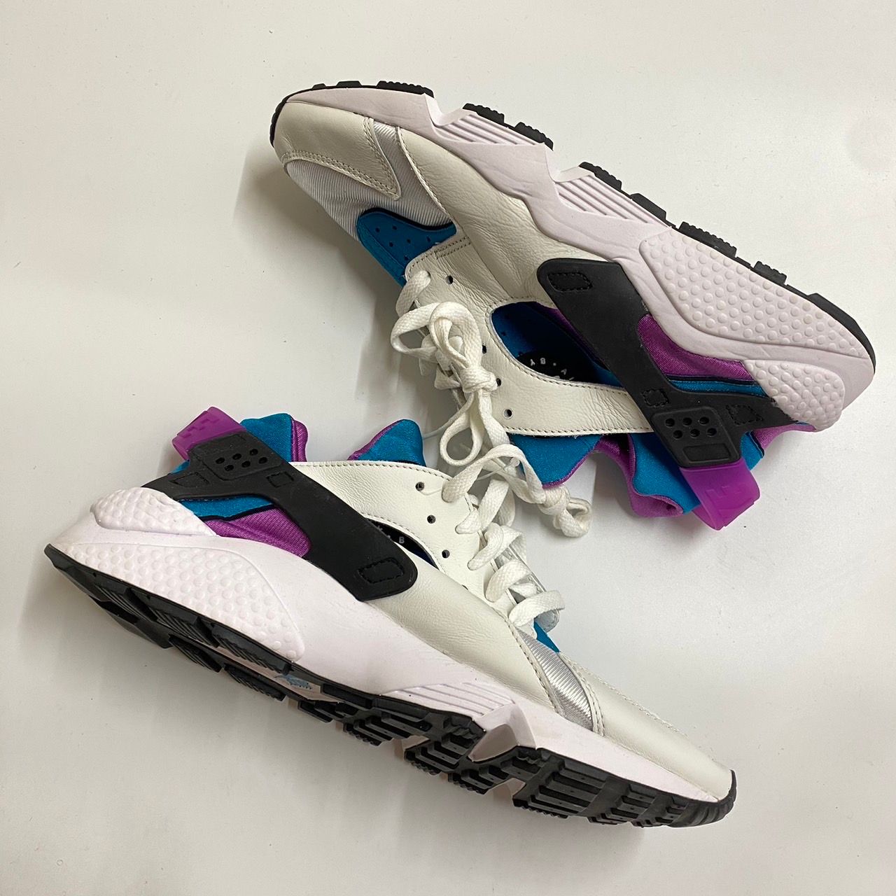 NIKE AIR HUARACHE OG "DEEP MAGENTA"
